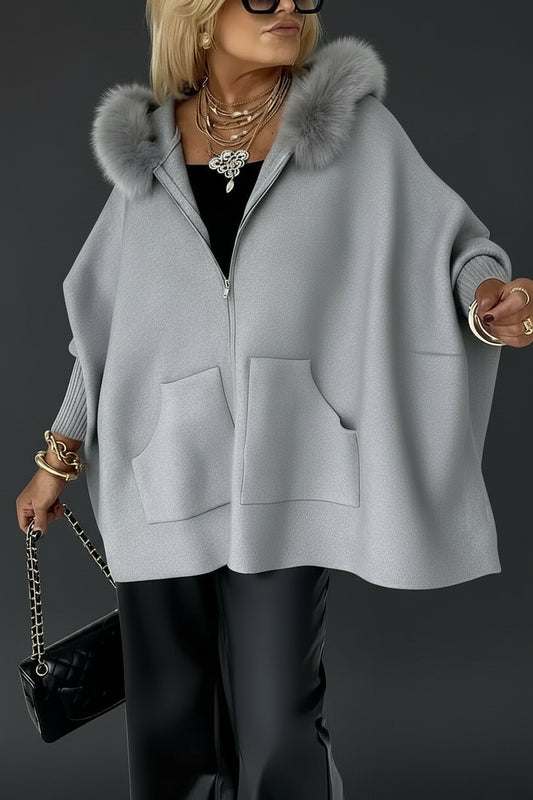 Mariz | Cape oversized à capuche en fausse fourrure