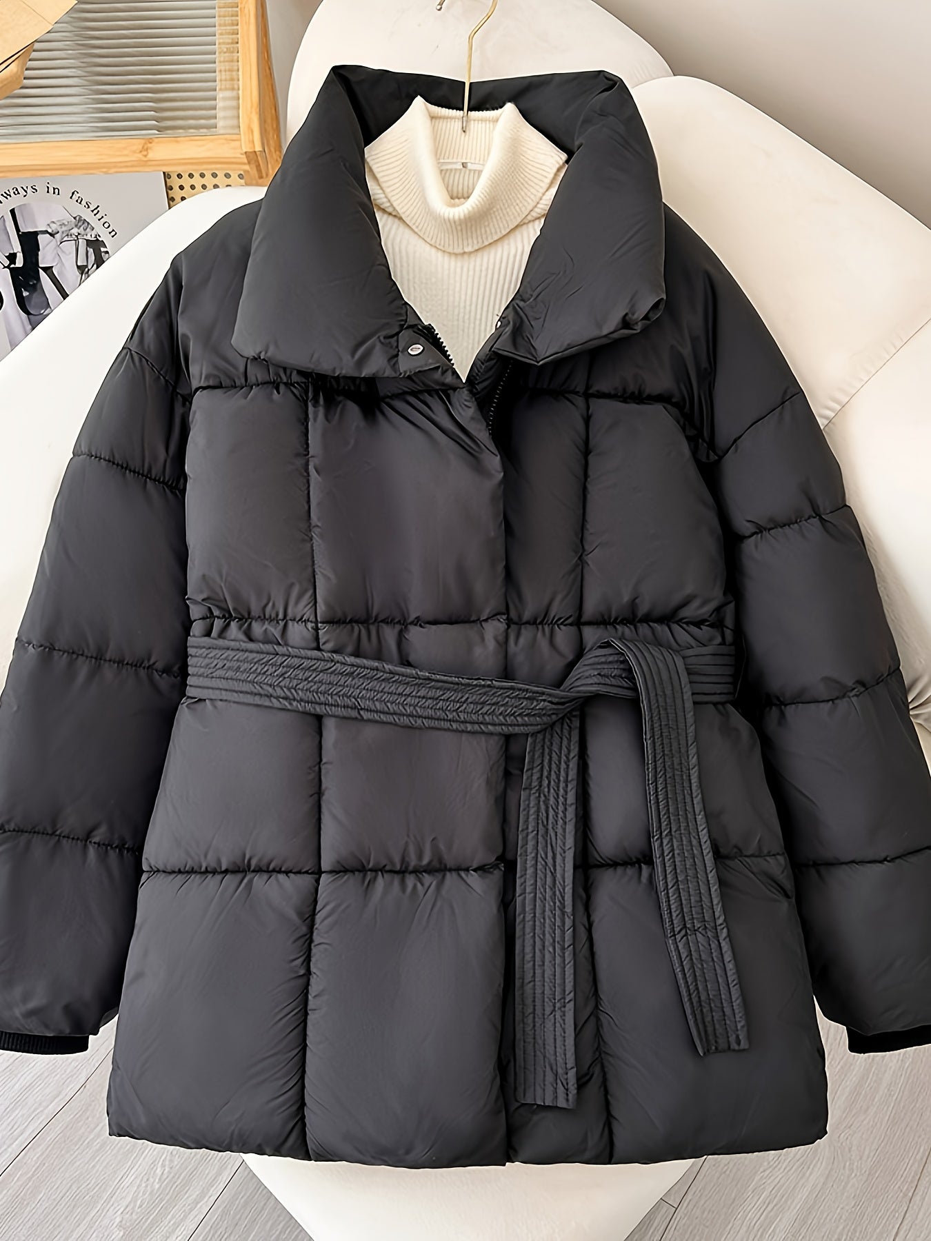 Dahlia | Doudoune courte matelassée ultra-douce avec ceinture