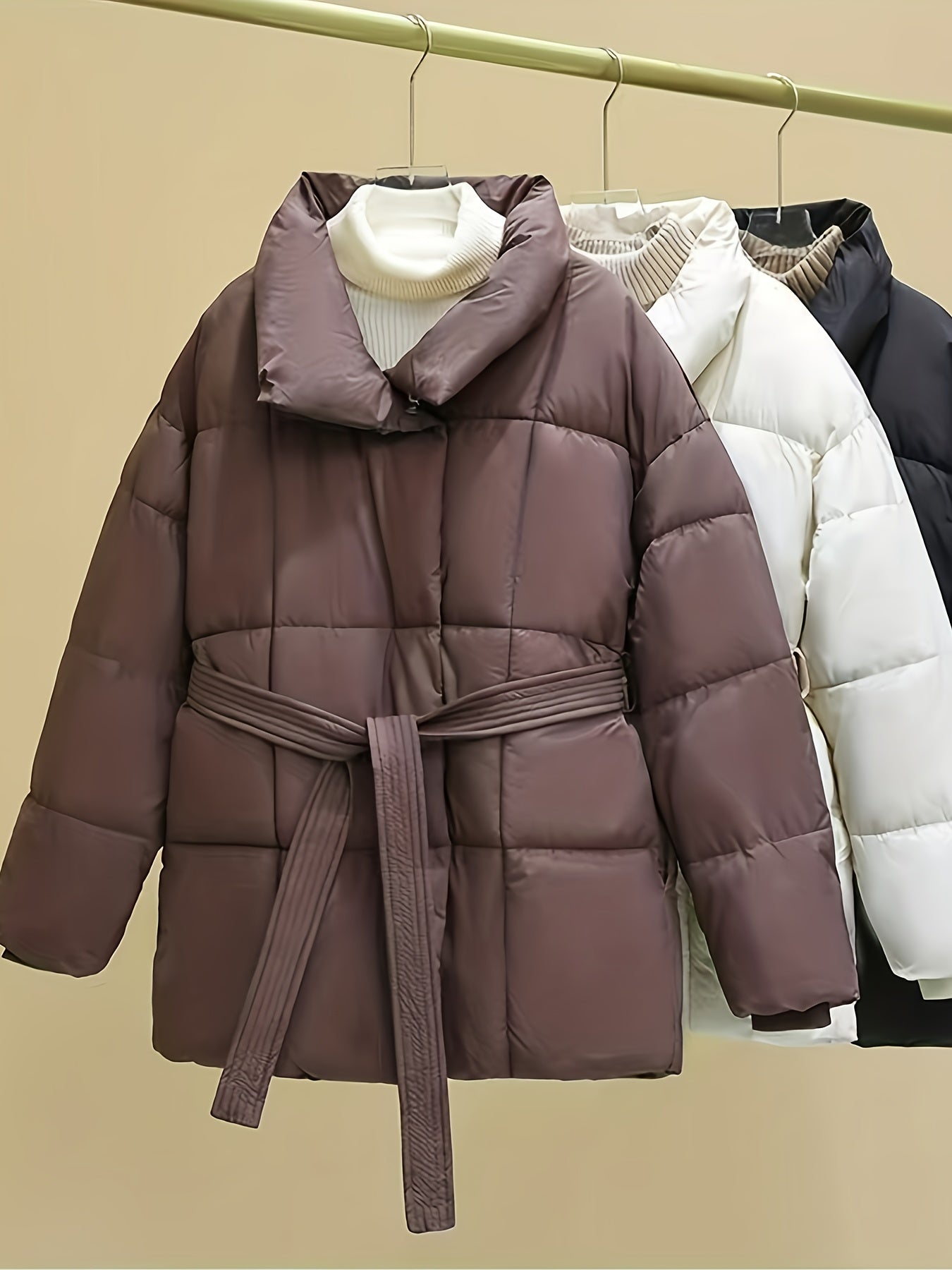 Dahlia | Doudoune courte matelassée ultra-douce avec ceinture