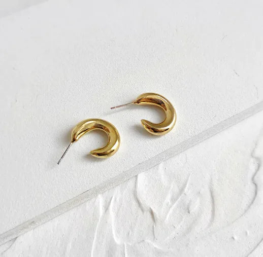 Héloïse | Boucles d’oreilles dorées minimalistes