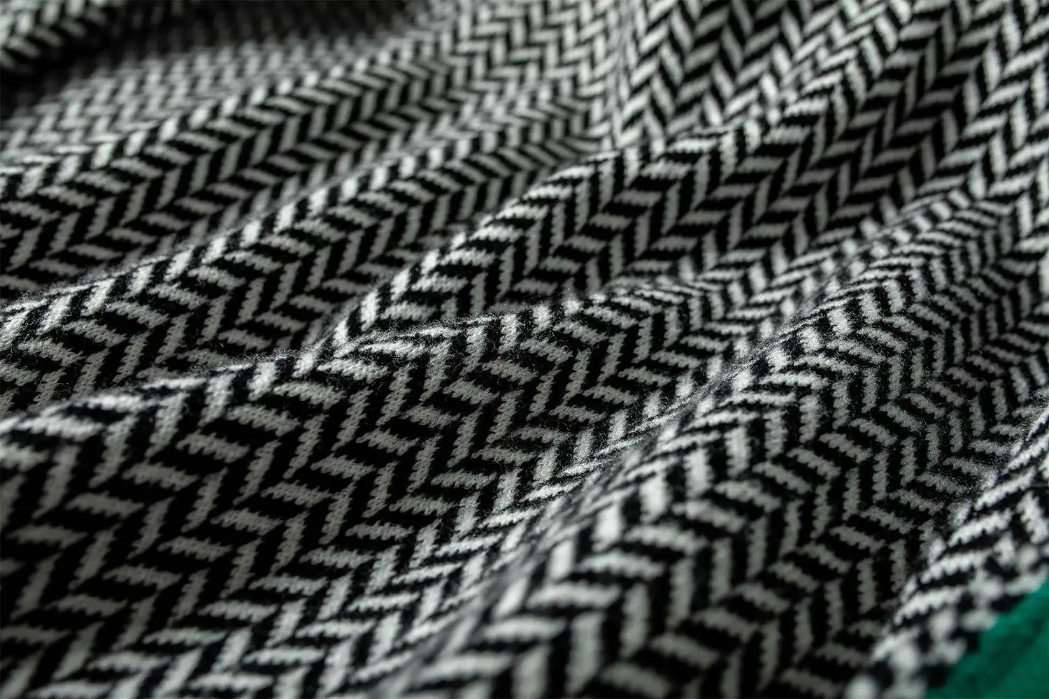 Océane | Pull col montant à motifs chevrons