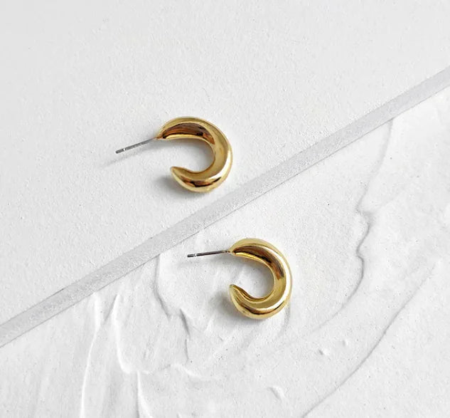 Héloïse | Boucles d’oreilles dorées minimalistes