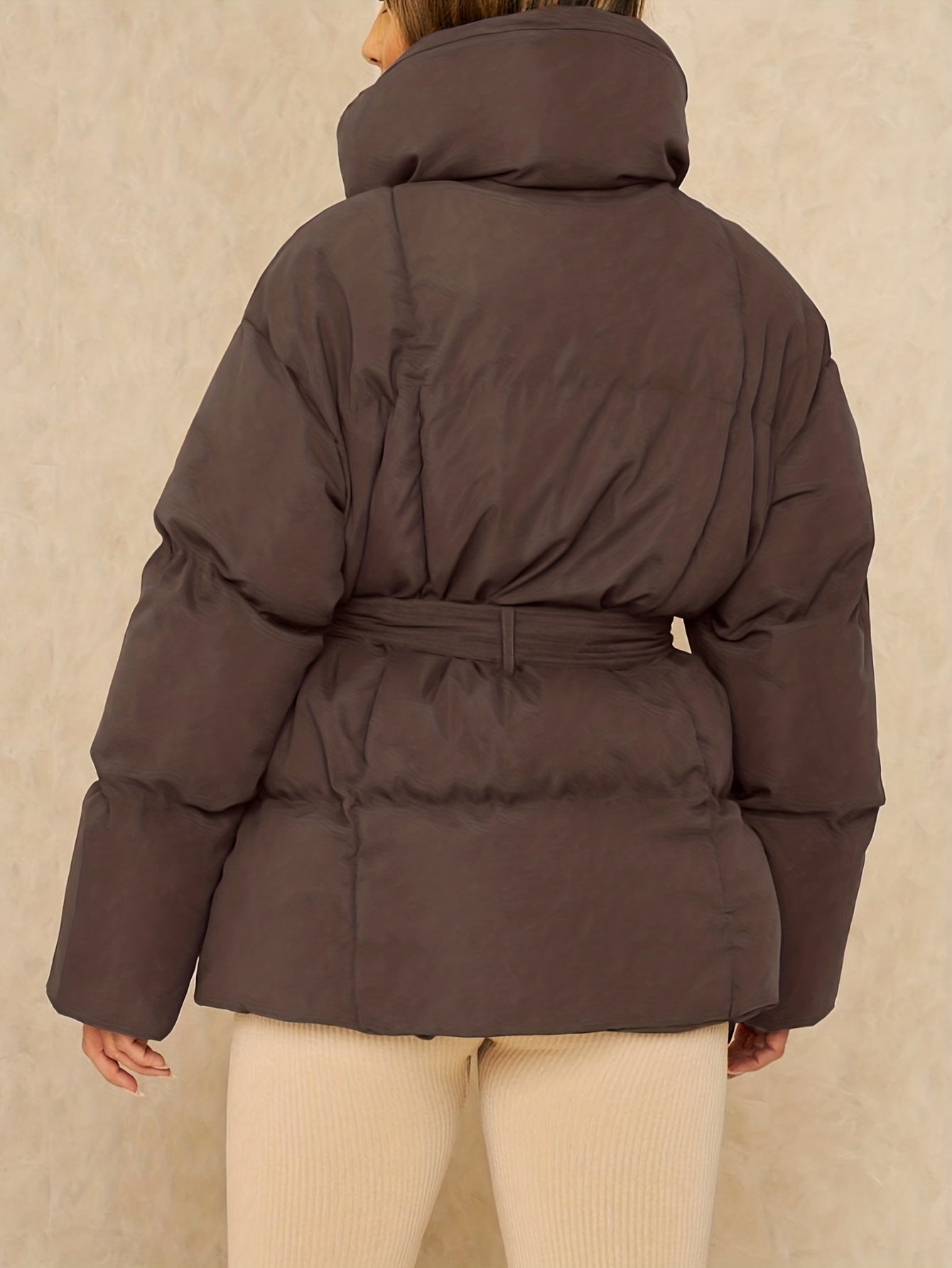 Dahlia | Doudoune courte matelassée ultra-douce avec ceinture