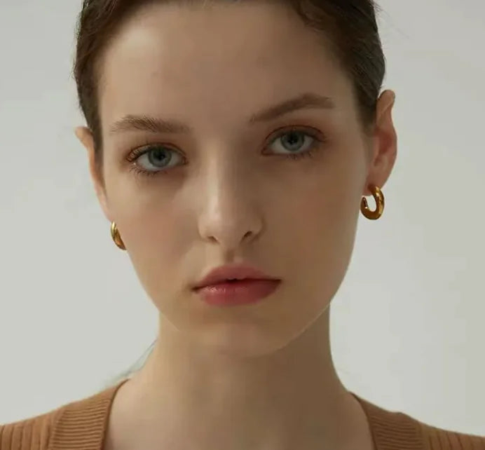 Héloïse | Boucles d’oreilles dorées minimalistes